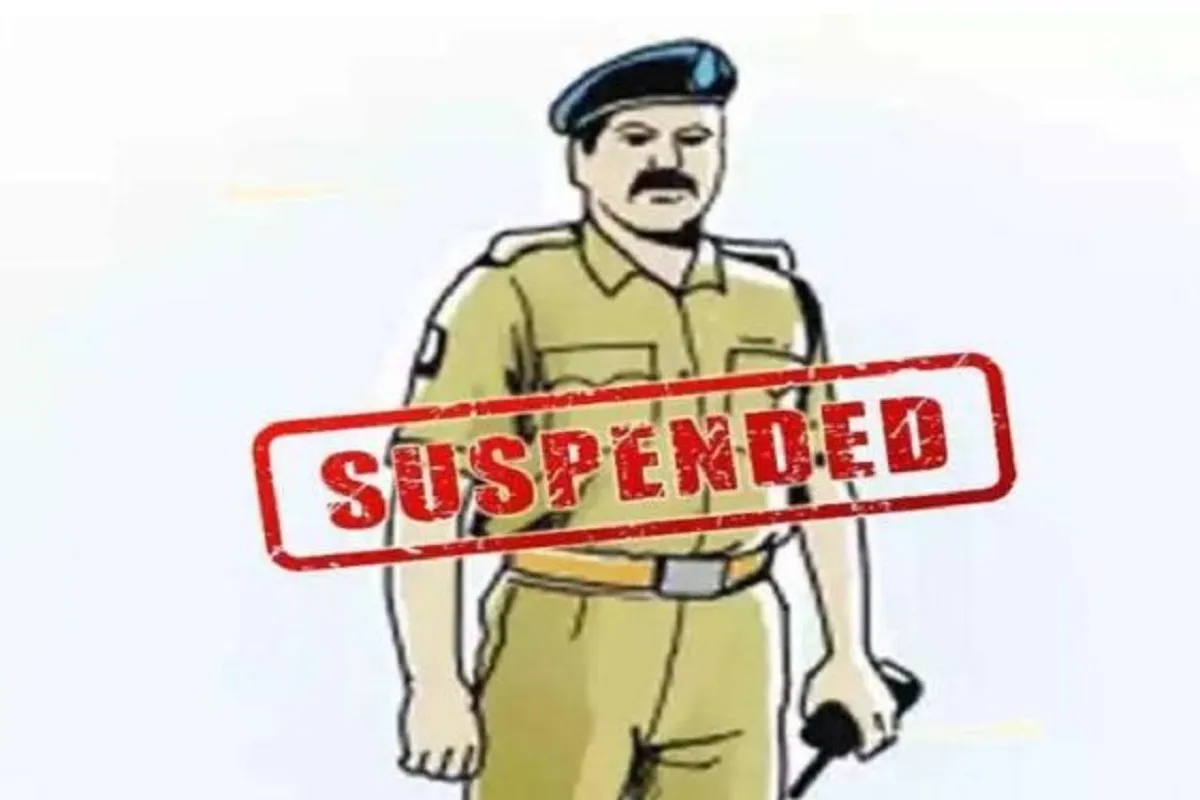 थाने में ही खाकी की दबंगई: भाई पर बंदूक तानने वाला आरक्षक सस्पेंड, एसएसपी का सख्त एक्शन