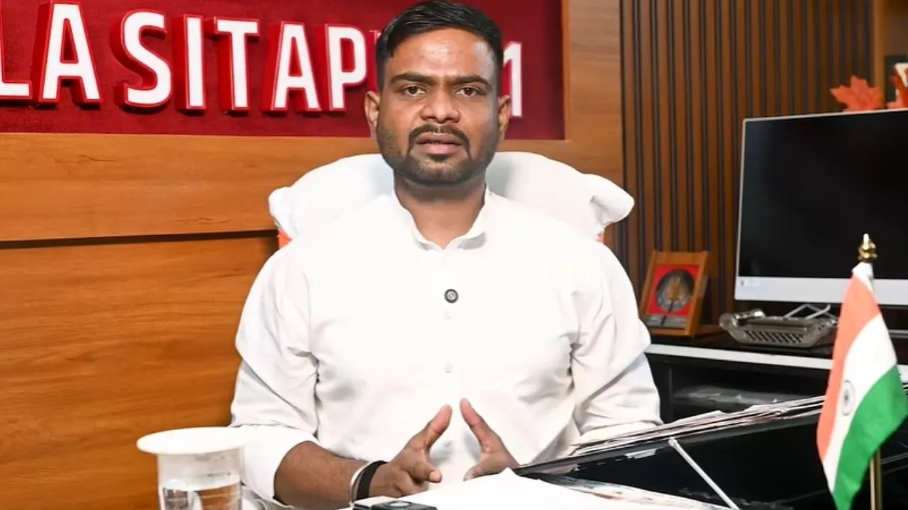 सीतापुर विधायक रामकुमार टोप्पो का विवाद बढ़ा, हड़ताल खत्म करने की अपील वाला वीडियो वायरल, गिरफ्तारी की मांग पर राजस्व कर्मचारी आंदोलन पर अड़े