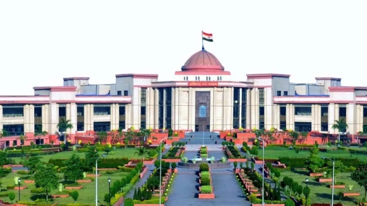 अनुकंपा नियुक्ति पर हाईकोर्ट का बड़ा फैसला, शिक्षक बनने की योग्यता नहीं तो भी नहीं छिनेगा नौकरी का अधिकार
