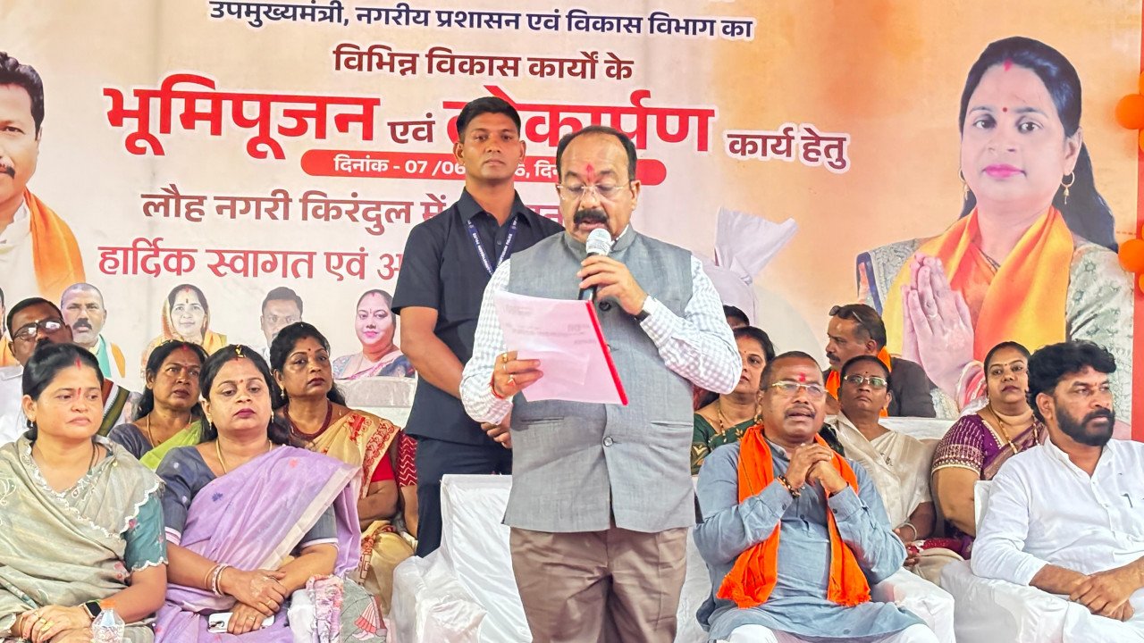 रायपुर : स्वच्छता, पेयजल, सड़क, अधोसंरचना और नागरिक सुविधाएं बढ़ाने प्रमुखता से किये जा रहे काम – अरुण साव