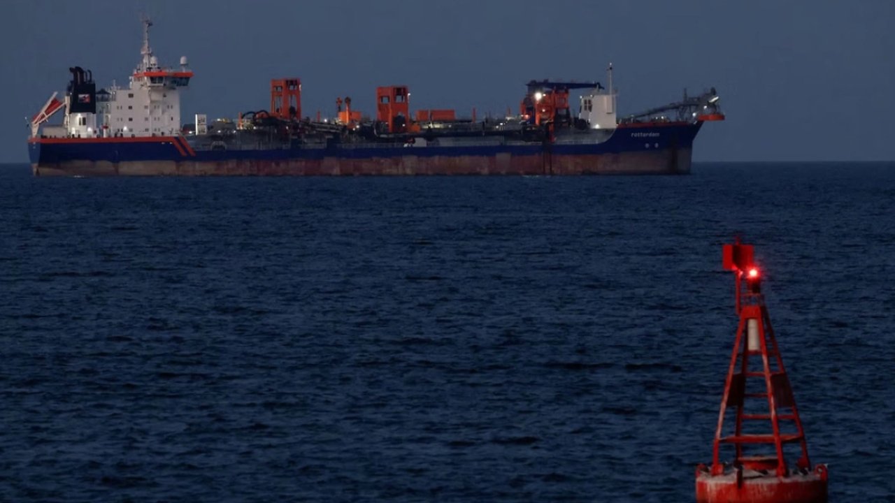 Fertiliser Ships: भारत के लिए राहत की खबर, होर्मुज जलडमरूमध्य से उर्वरक लेकर 15 जहाज सुरक्षित निकले