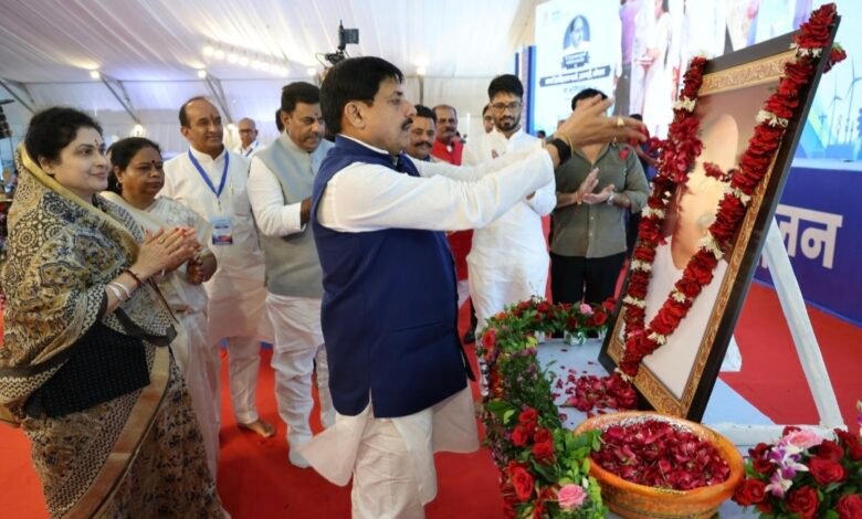 सीएम डॉ. मोहन यादव ने जनसंघ के संस्थापक डॉ. श्यामाप्रसाद मुखर्जी को किया नमन